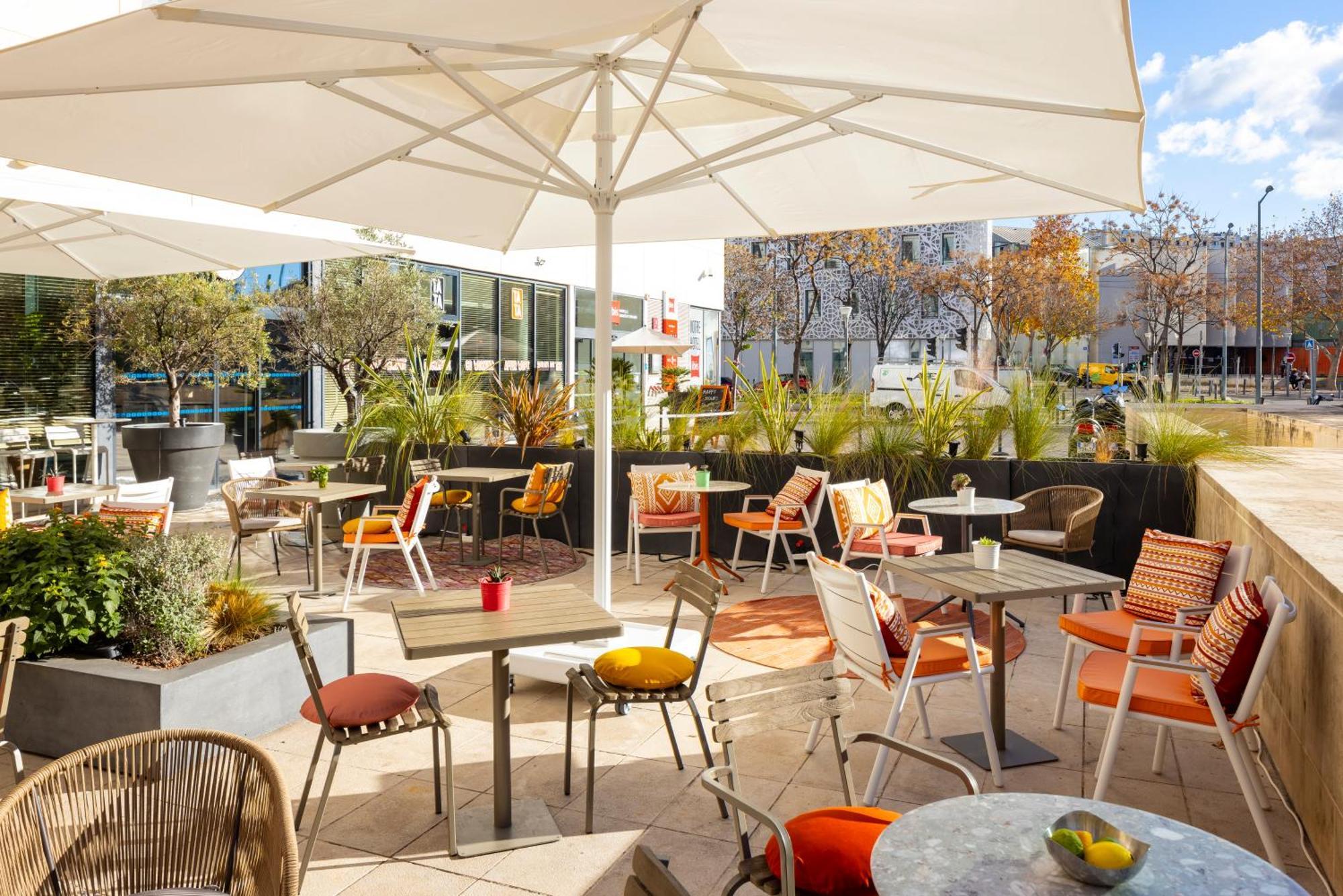 Отель Ibis Marseille Centre Euromed Экстерьер фото