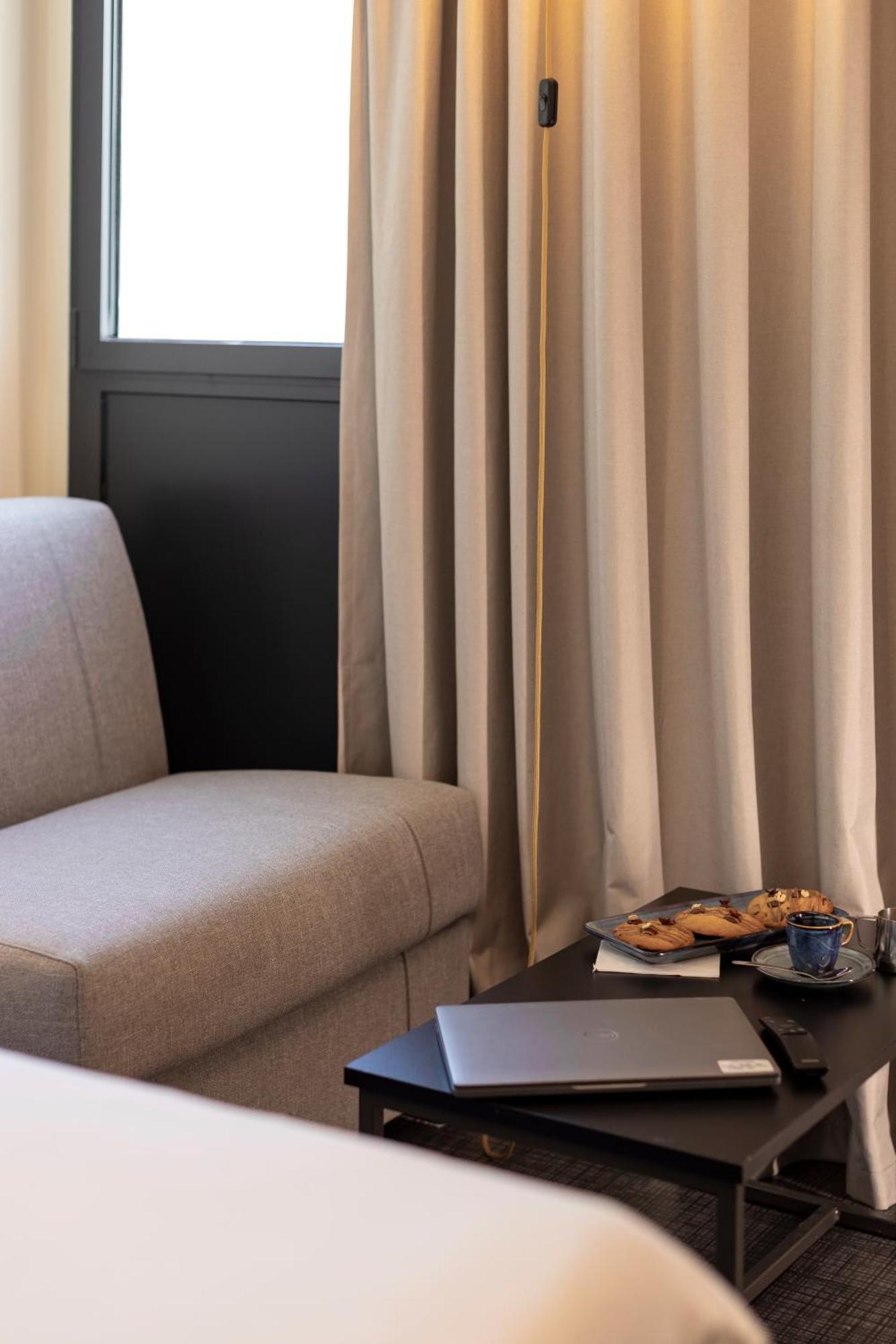 Отель Ibis Marseille Centre Euromed Экстерьер фото