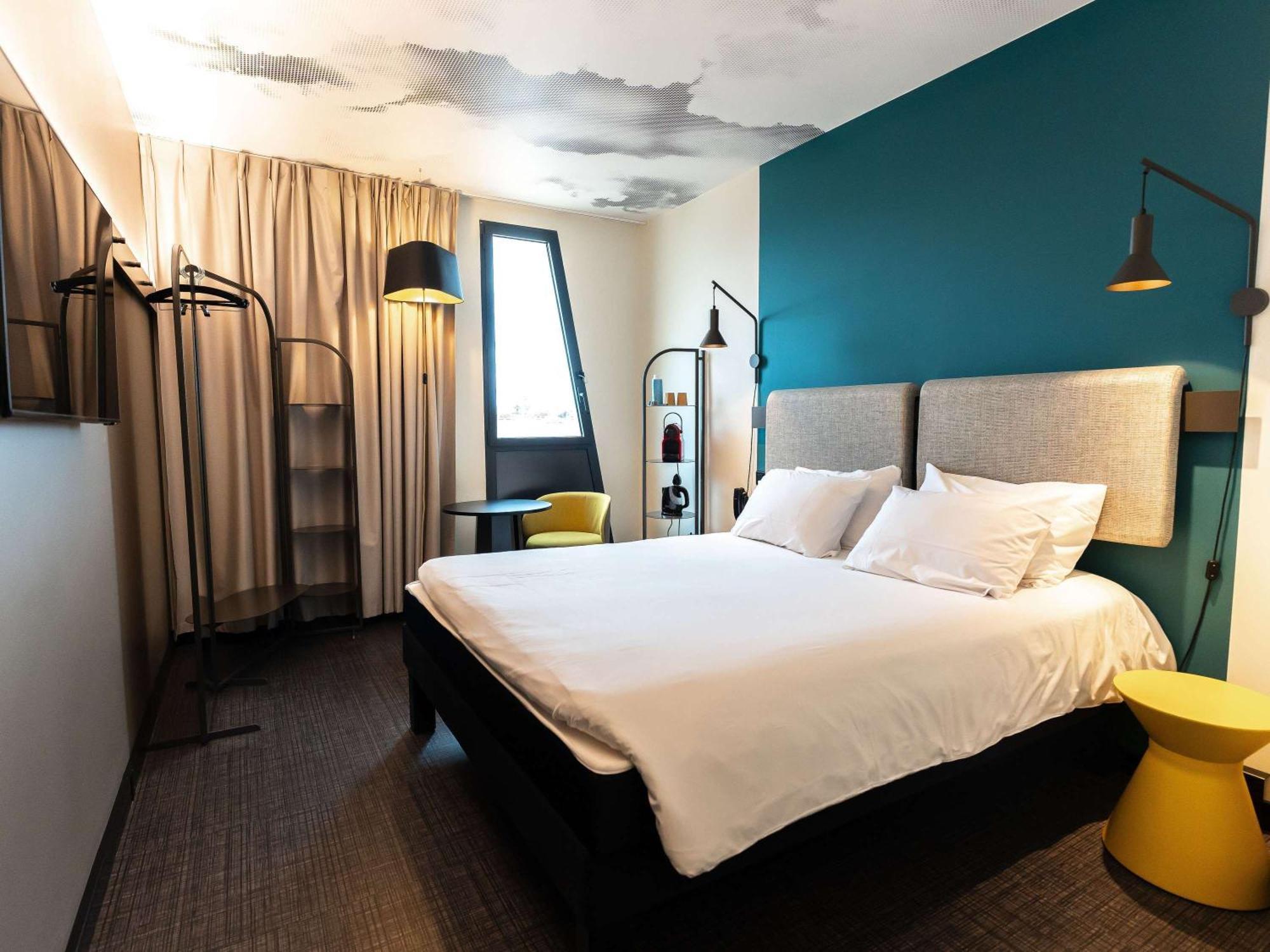 Отель Ibis Marseille Centre Euromed Экстерьер фото