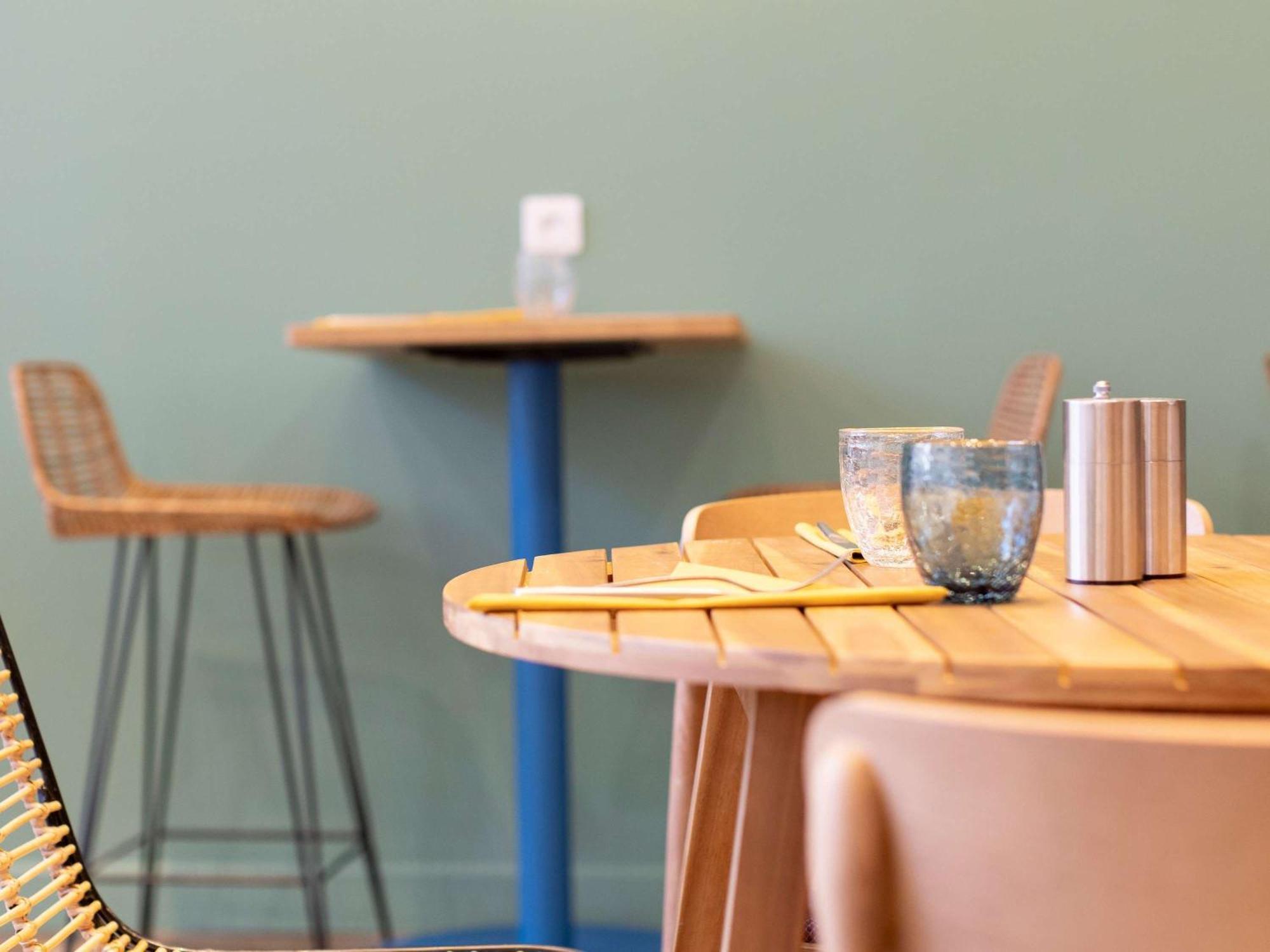 Отель Ibis Marseille Centre Euromed Экстерьер фото